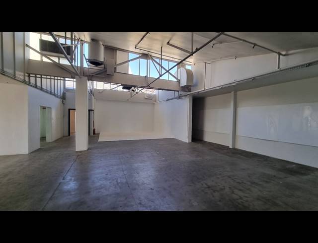 450M² BUSINESS TO LET IN WOODSTOCK